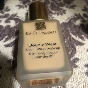 Estée Lauder Double Wear - Stay in Place Makeup